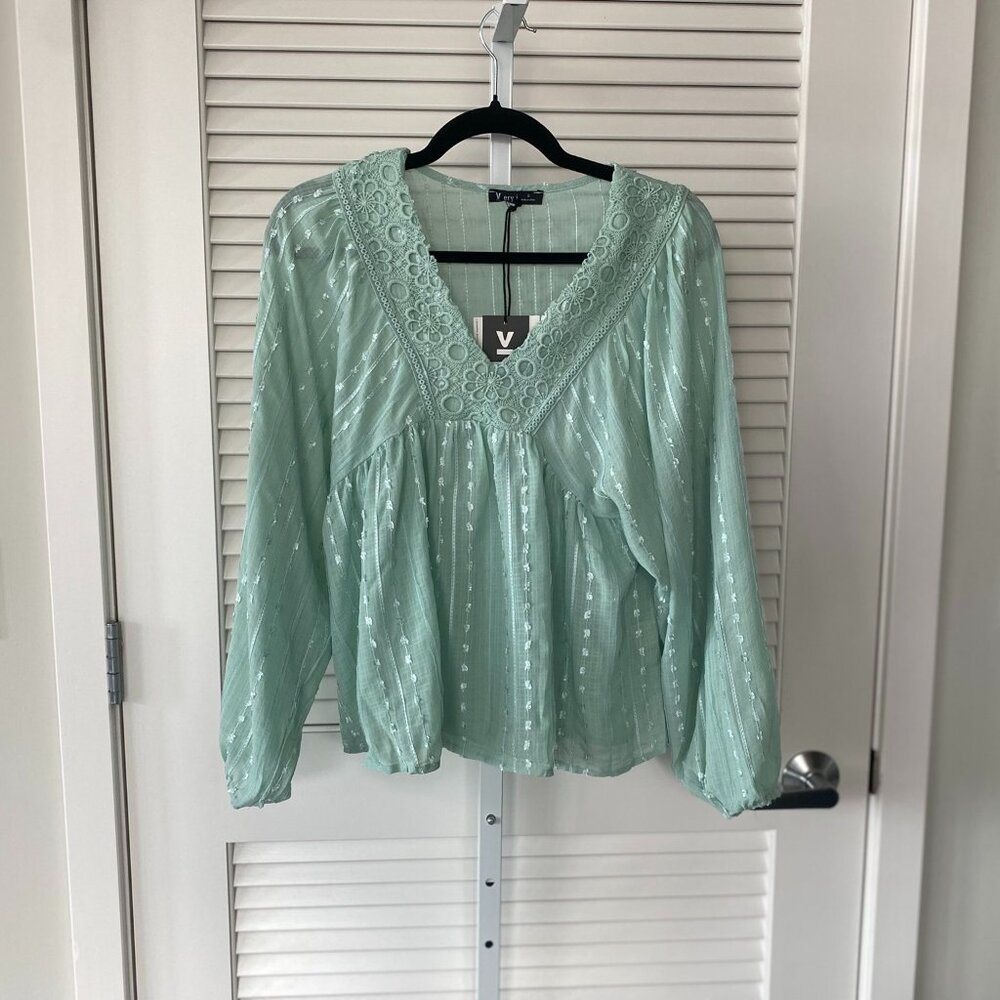 NWT Very J V-Neck Bohemian Blouse, Mint Green, Size S